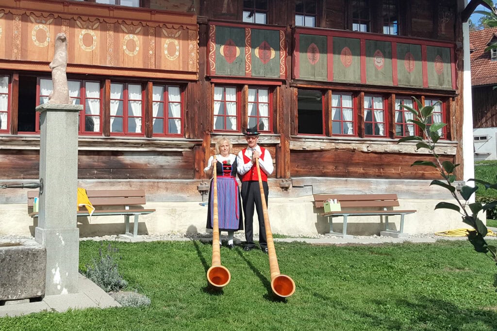 Alphornformation aus dem Zürcher Oberland